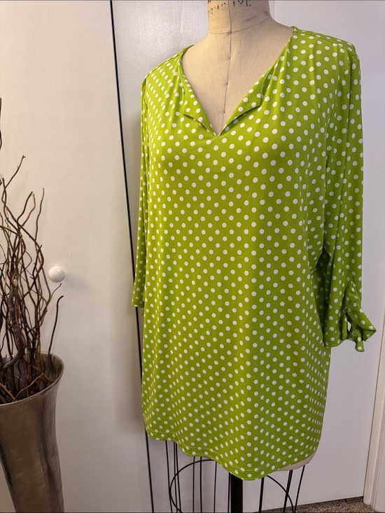 Susan Graver Tops - Susan Graver Lime Green White Polka Dot V-Neck blouse